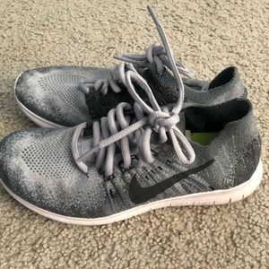 Nike Flyknit Sneakers (size 5 women’s)